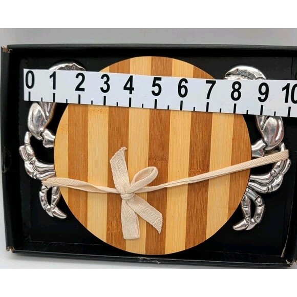 Chesapeake Bay Crab Bamboo Cutting Board With Silver Cheese Spreader - Picture 7 of 8